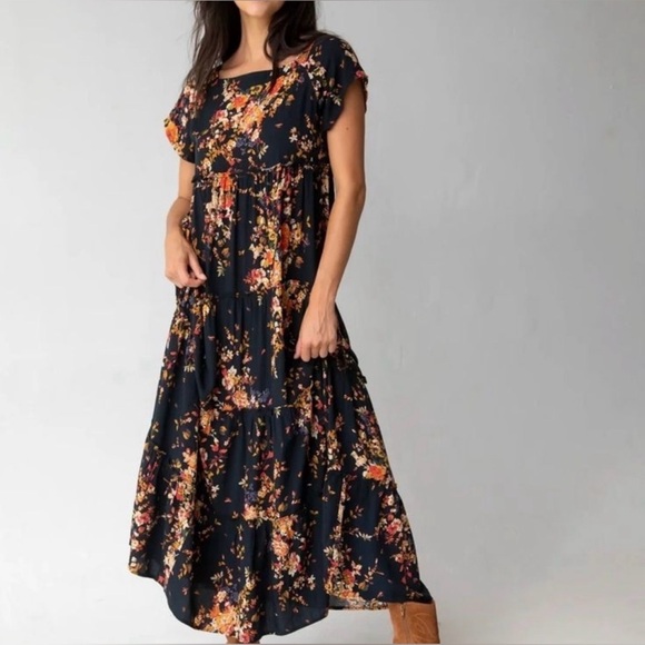 NATURAL LIFE Dresses & Skirts - NATURAL LIFE Berkley Black Floral Tiered Maxi Dress Size Medium GUC